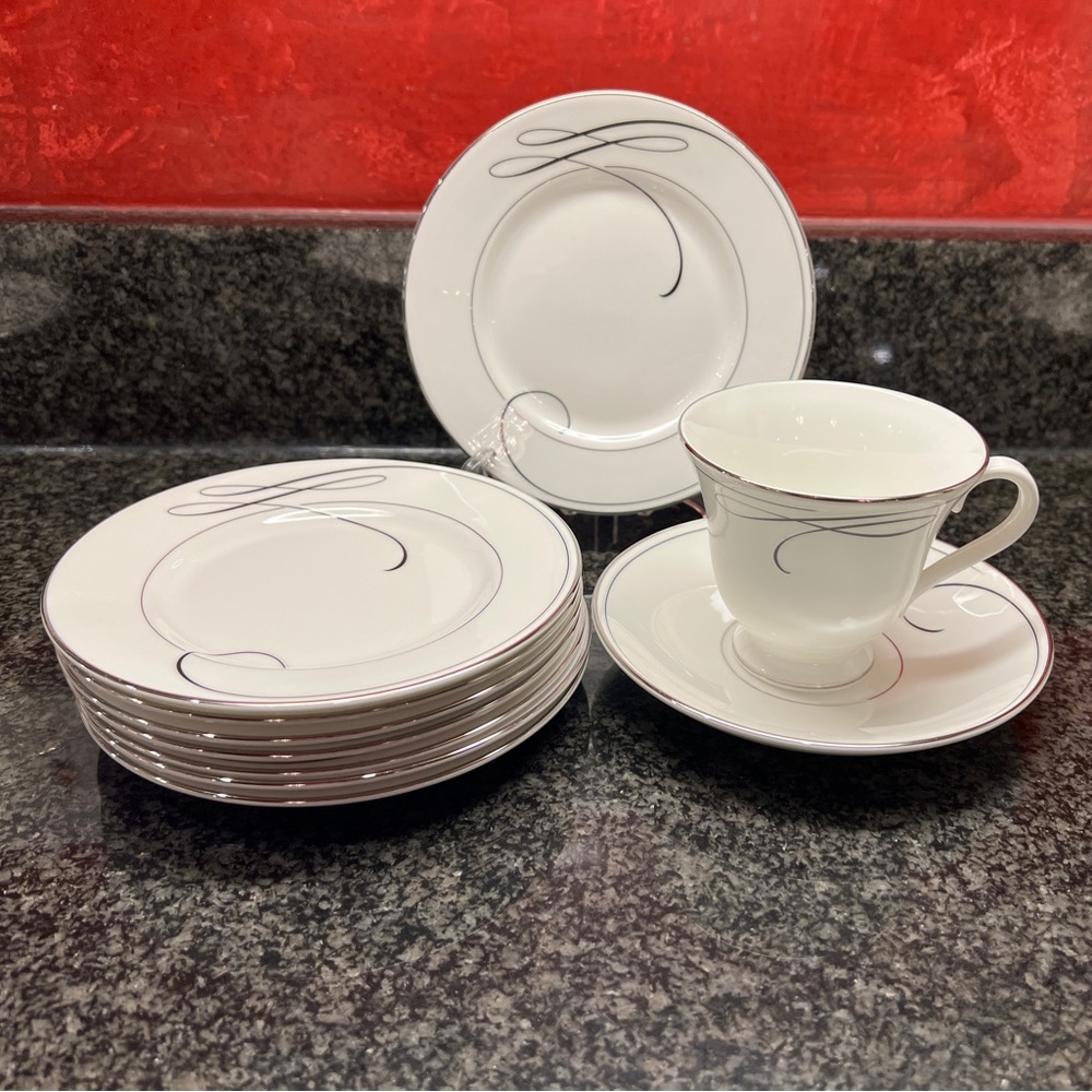 Waterford Ballet Ribbon Bread and Butter Plate - Picture 6 of 8